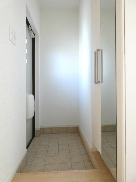 玄関　図面と現状に相違がある場合には現状を優先