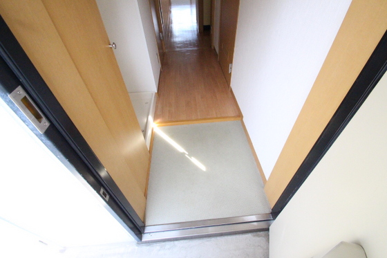 玄関　※他号室の写真です