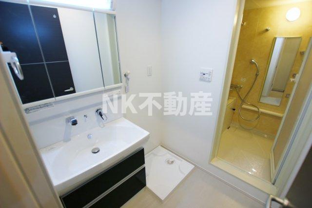 洗面設備　使いやすい洗面所です