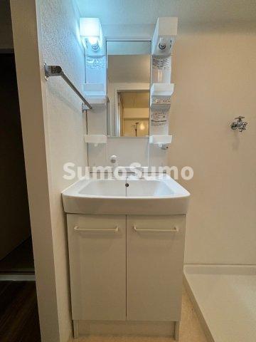 洗面設備　使いやすい洗面所です