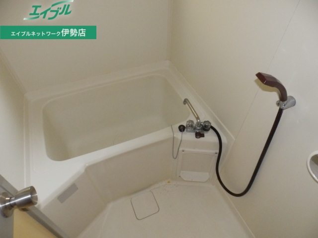 バス・シャワールーム　リフォーム前の画像です