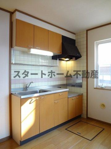 キッチン　コンパクトなキッチンで掃除もラクラク