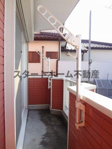 バルコニー　暖かな日差しのふりそそぐバルコニー