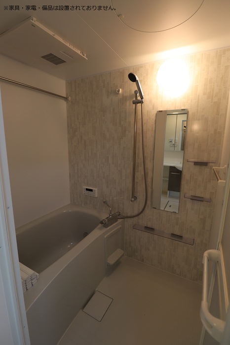 バス・シャワールーム　落ち着いた空間のお風呂です