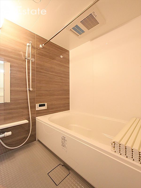 バス・シャワールーム　バスルーム