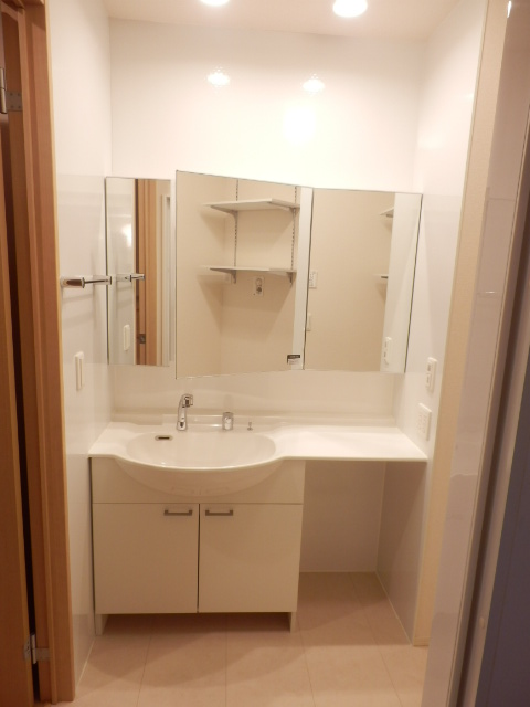 洗面設備　別部屋の参考写真