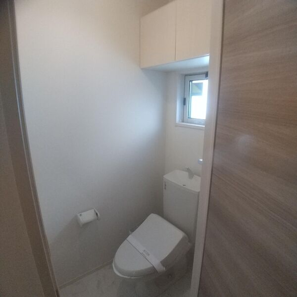 トイレ　温水洗浄便座