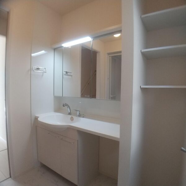 洗面設備　洗髪洗面化粧台