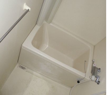 バス・シャワールーム　落ち着いた空間のお風呂です