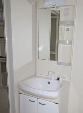 洗面設備　朝の身支度には欠かせない独立洗面化粧台