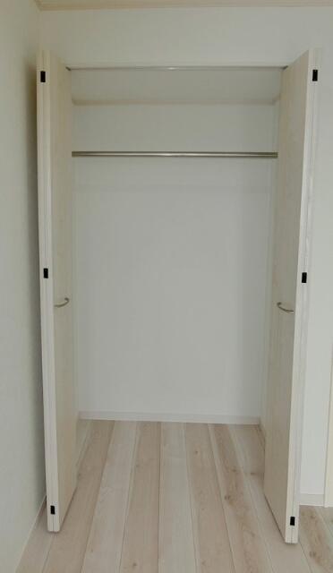 収納　収納たっぷりクローゼット付！