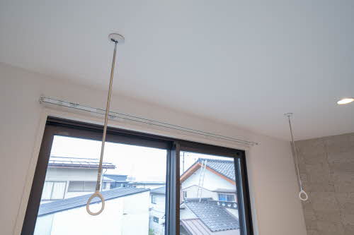 その他設備　室内物干し機