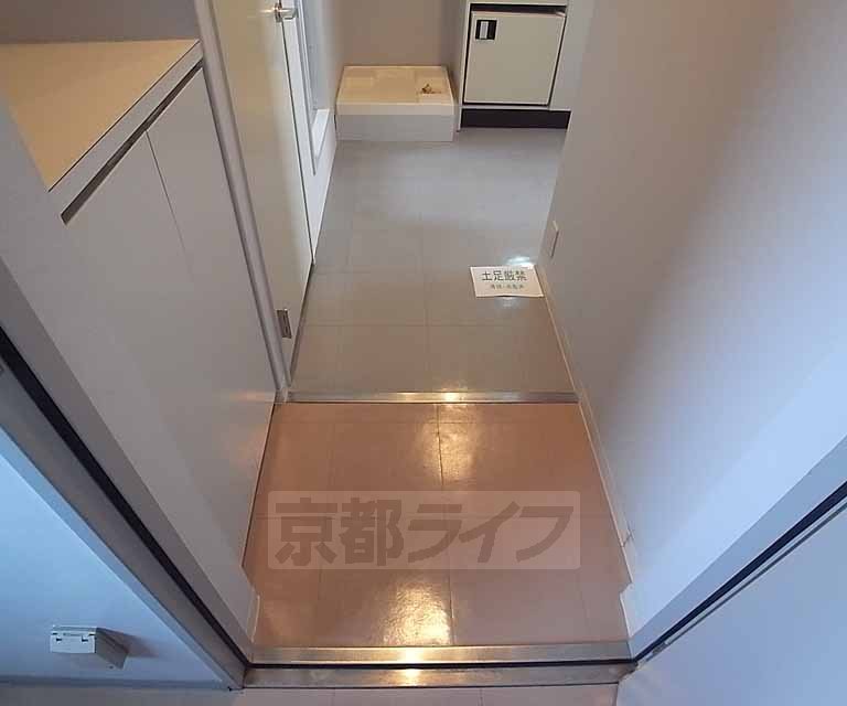 玄関　玄関周りが広くとられています。