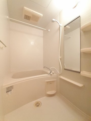 バス・シャワールーム　お風呂で日々の疲れを落としましょう