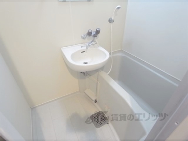 バス・シャワールーム　きれいです