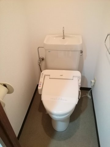 トイレ　トイレもきれいです