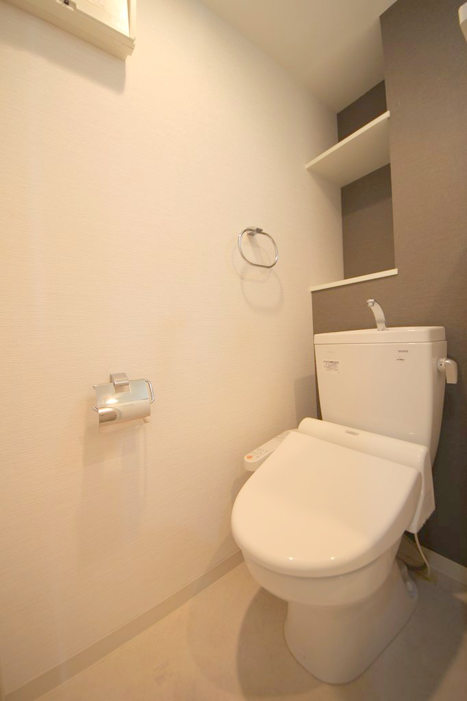 トイレ　アドバンス東梅田アクシス