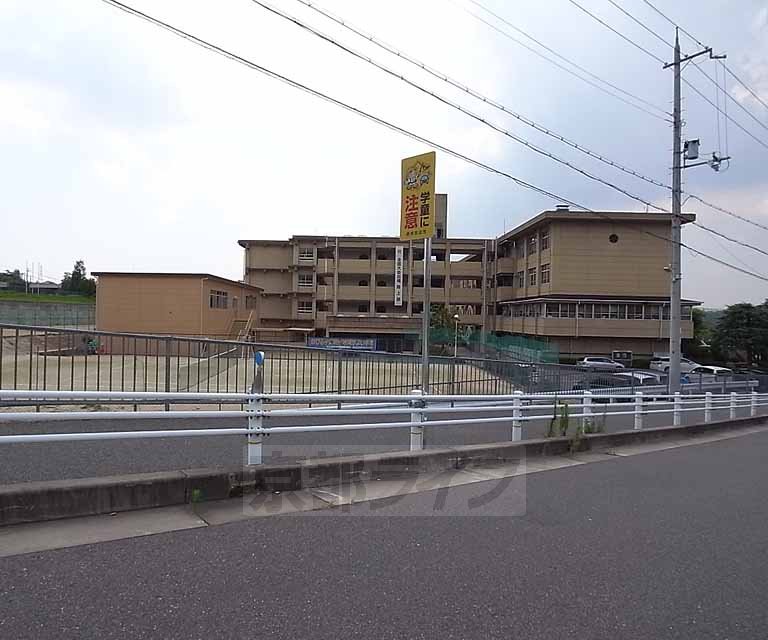 中学校　大住中学校（中学校）まで720m