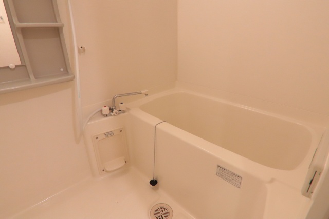 バス・シャワールーム　※別室の参考写真の為、現況優先です。