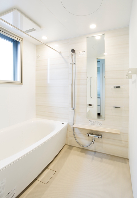 バス・シャワールーム　落ち着いた空間のお風呂です