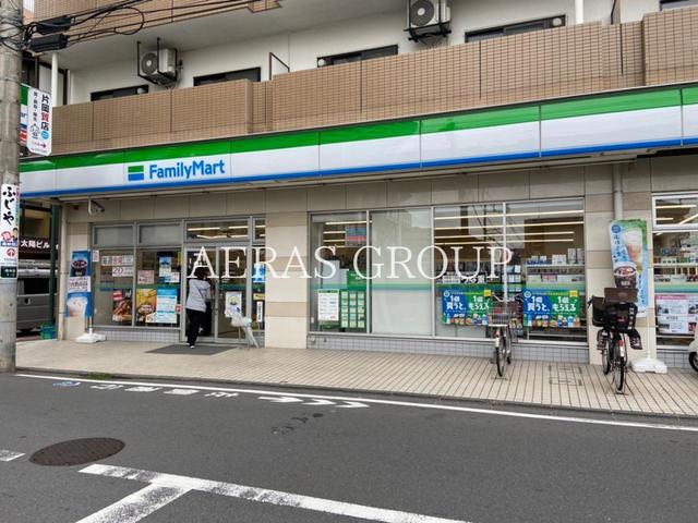 コンビニ　ファミリーマート 南林間店（コンビニ）まで133m