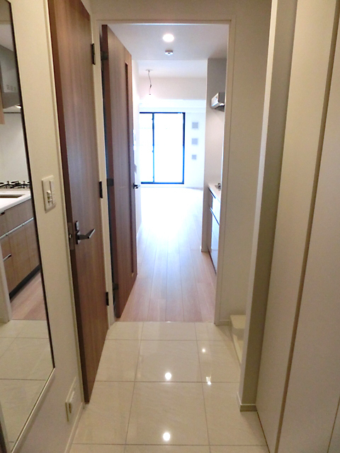 玄関　※写真は同タイプ住戸です。