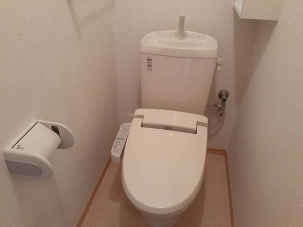 トイレ　ウォシュレット付きです！
