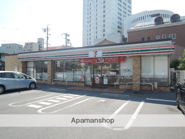 コンビニ　セブンイレブン（コンビニ）まで653m