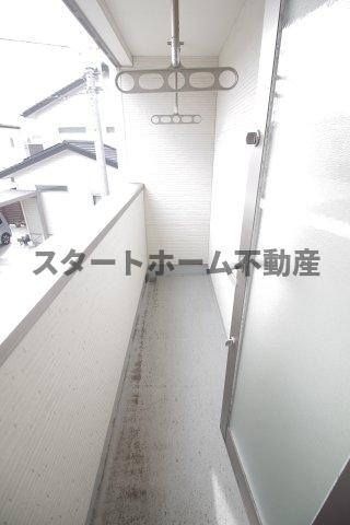 バルコニー　陽当たり良好なバルコニーです