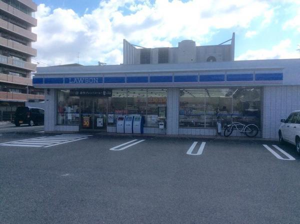 コンビニ　ローソン高石羽衣一丁目店（コンビニ）まで330m