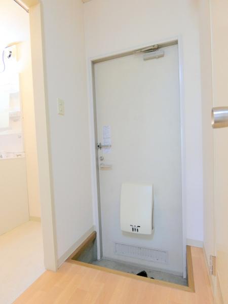 玄関　写真は別のお部屋のイメージです。現状優先。