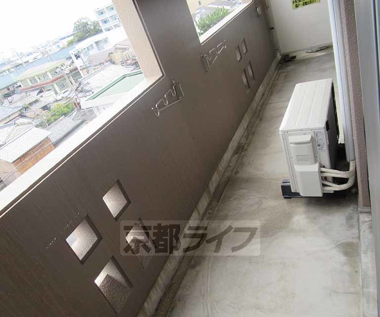 バルコニー　広いベランダ