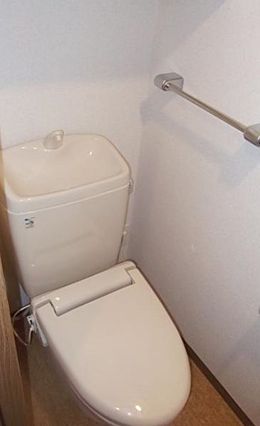 トイレ　シンプルで使いやすいトイレです。