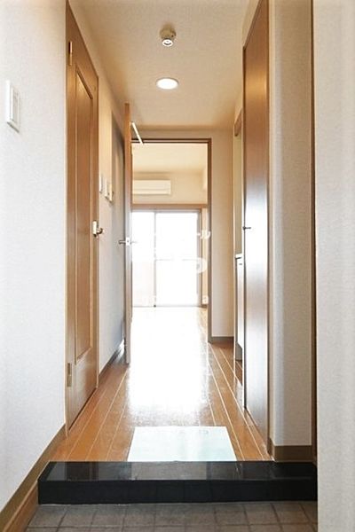 玄関　玄関からお部屋にかけて