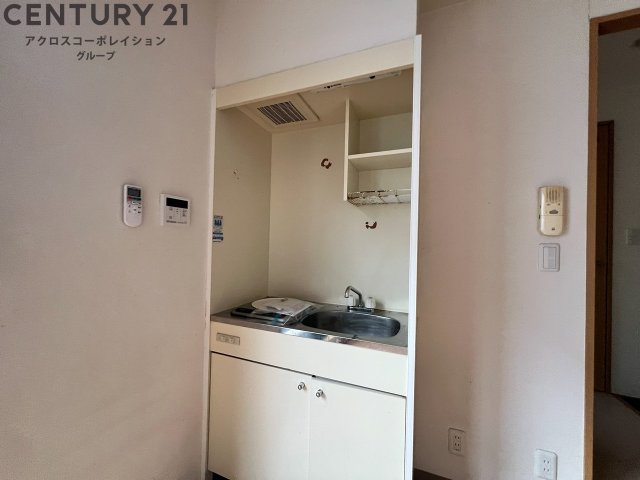 キッチン　壁付けキッチンでスペースを最大限有効活用できます！