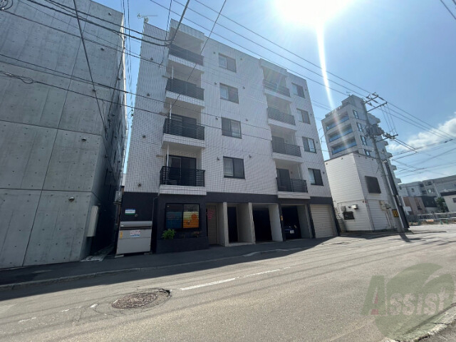 建物外観　札幌市中央区南１４条西「リバティ中島公園」