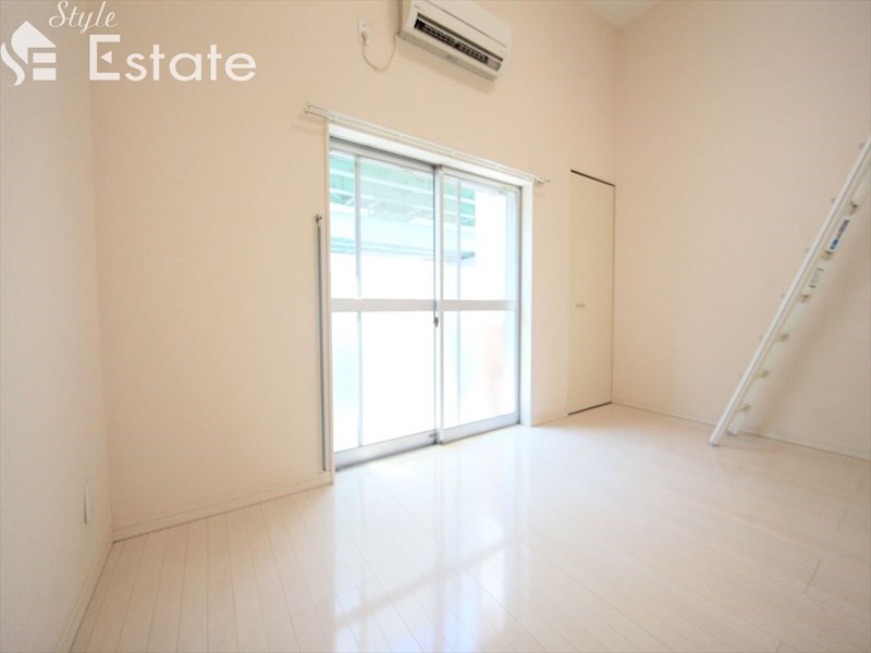 居室・リビング　内装