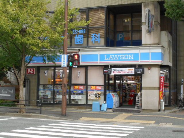 コンビニ　ローソン 福岡高宮三丁目店（コンビニ）まで114m