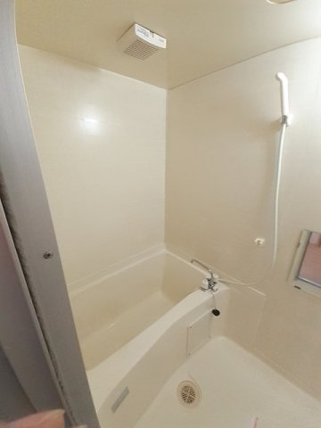 バス・シャワールーム　日々の暮らしに欠かせないお風呂です