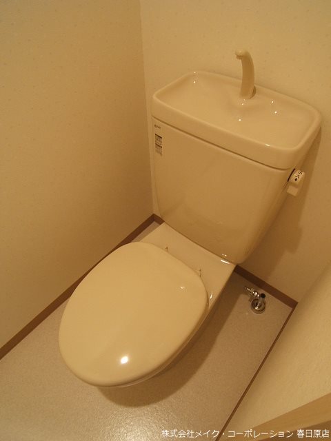 トイレ　写真は同型タイプ