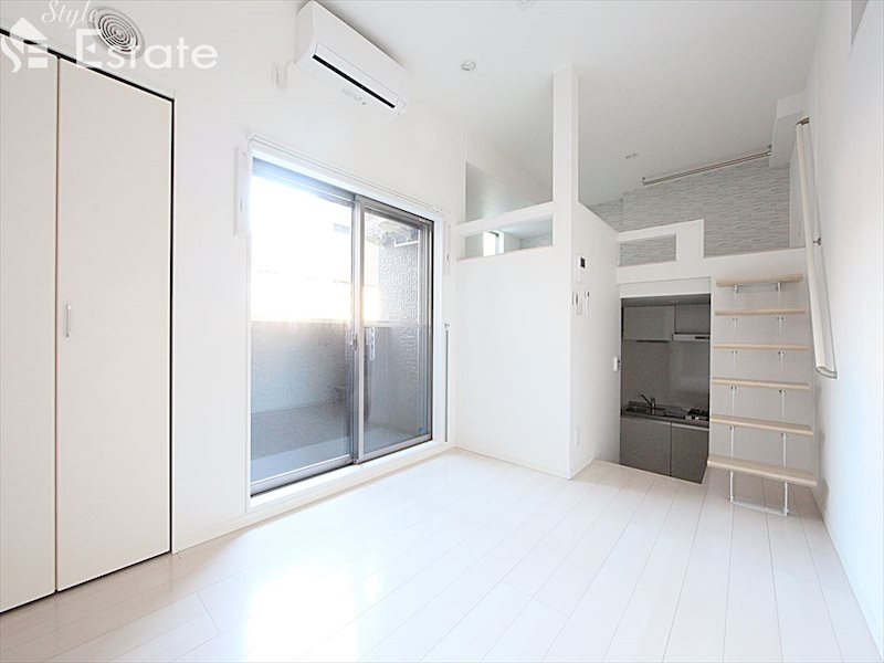 居室・リビング　内装