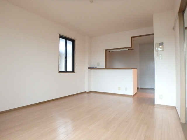 居室・リビング　図面と現状に相違がある場合には現状を優先