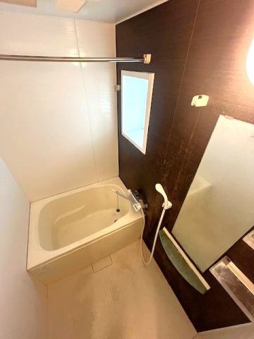 バス・シャワールーム　※他号室の写真です。