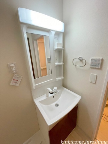 洗面設備　写真は別のお部屋です。※現況を優先※現況を優先します