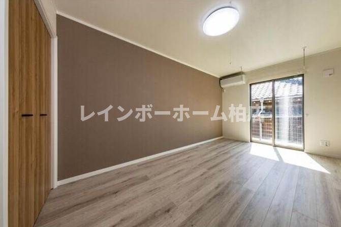 居室・リビング　居間です