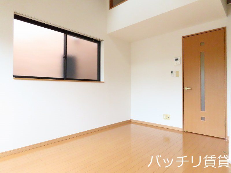 居室・リビング　同型タイプの為、現状を優先致します。