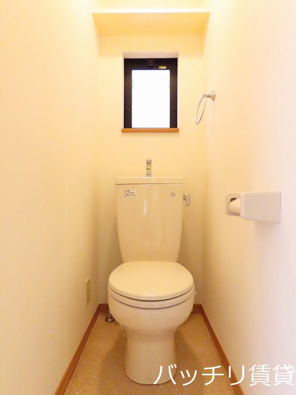 トイレ　同型タイプの為、現状を優先致します。
