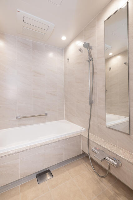 バス・シャワールーム　※写真は同タイプ住戸です。