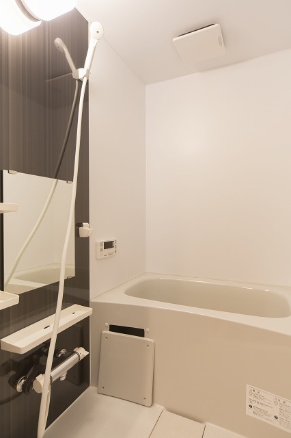 バス・シャワールーム　疲れはこちらで洗い流してください。