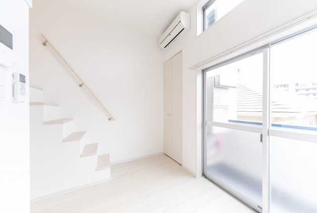 居室・リビング　白基調で素敵なお部屋です